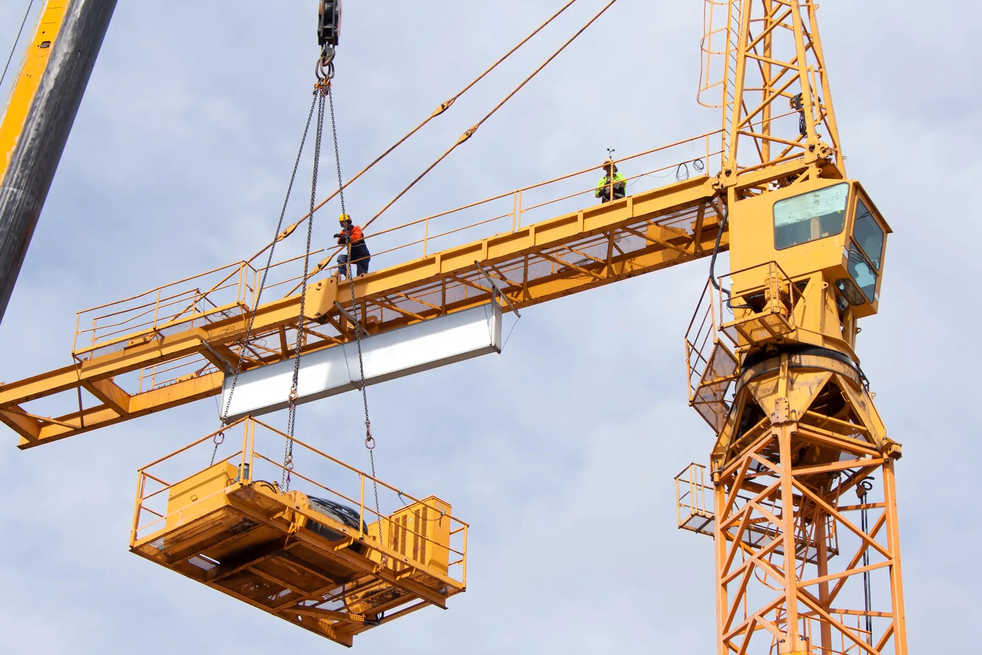 CRANE ACCIDENTS HAPPEN FREQUENTLY CRANE ACCIDENTS HAPPEN FREQUENTLY
