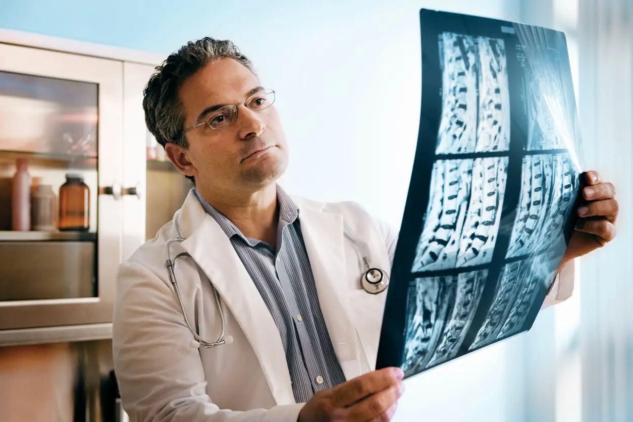 SETTLEMENT FOR SPINE INJURIES AFTER SURGERY SETTLEMENT FOR SPINE INJURIES AFTER SURGERY