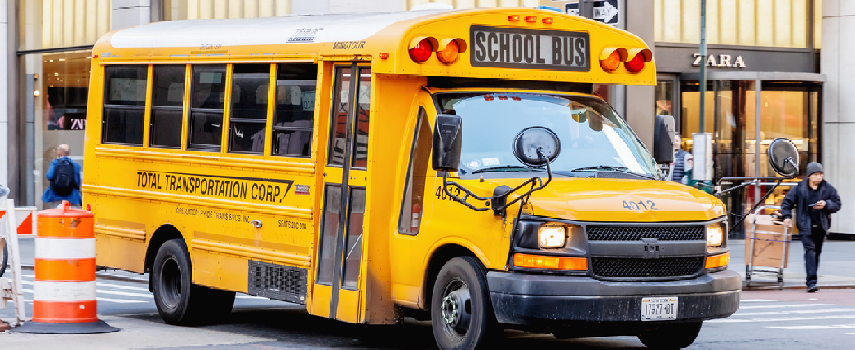 Wypadek autobusu szkolnego i radiowozu w Penn Yan w ten wtorek – co mówi na to prawo stanu Nowy Jork