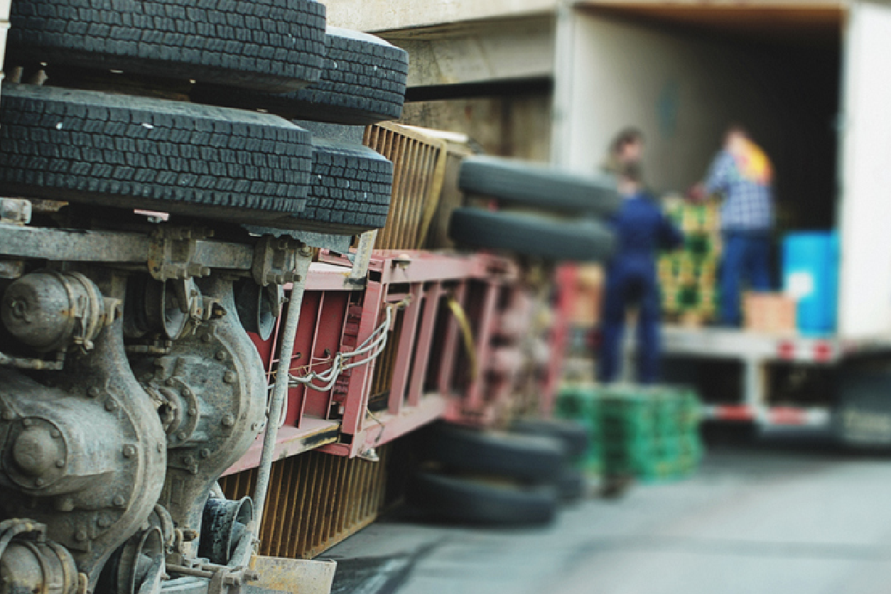 Jakie dowody mogą pomóc mi w uzyskaniu odszkodowania po przewróceniu się ciężarówki
